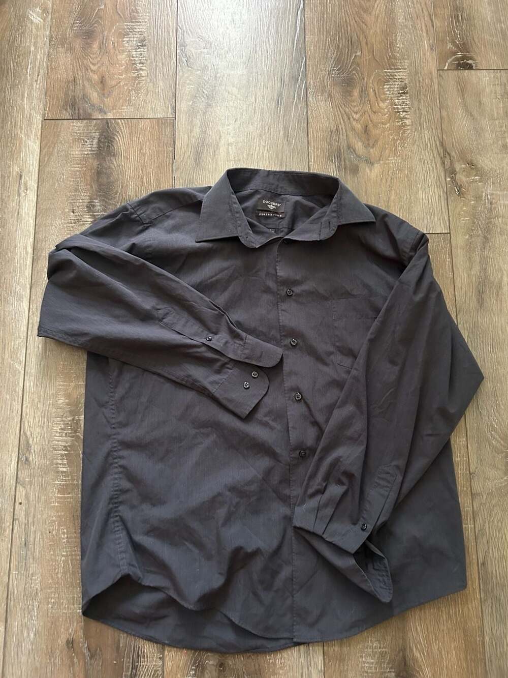 Dockers Iron Free Fitted Long Sleeve Button-Up Shirt